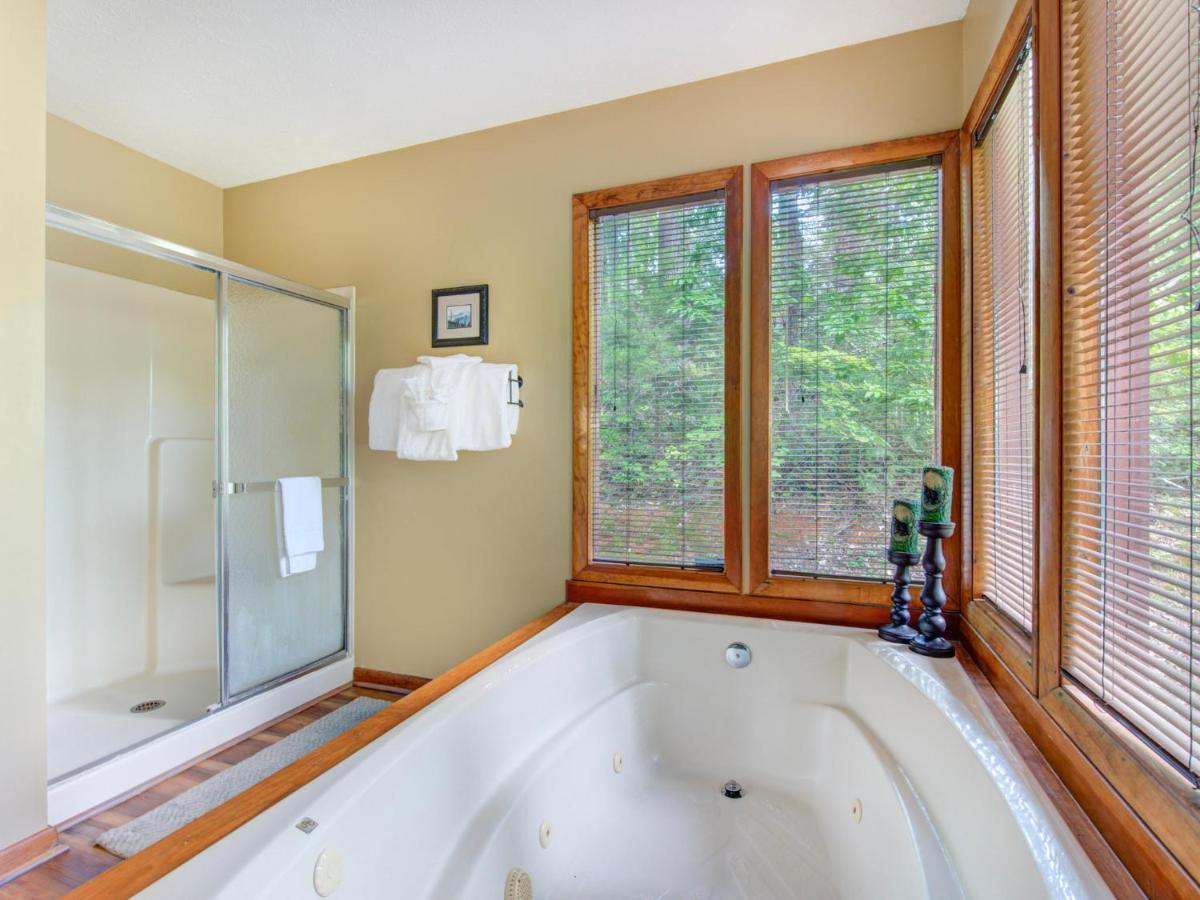 Between Here & There, 3 Bedrooms, Sleeps 6, Views, Hot Tub Gatlinburg Luaran gambar